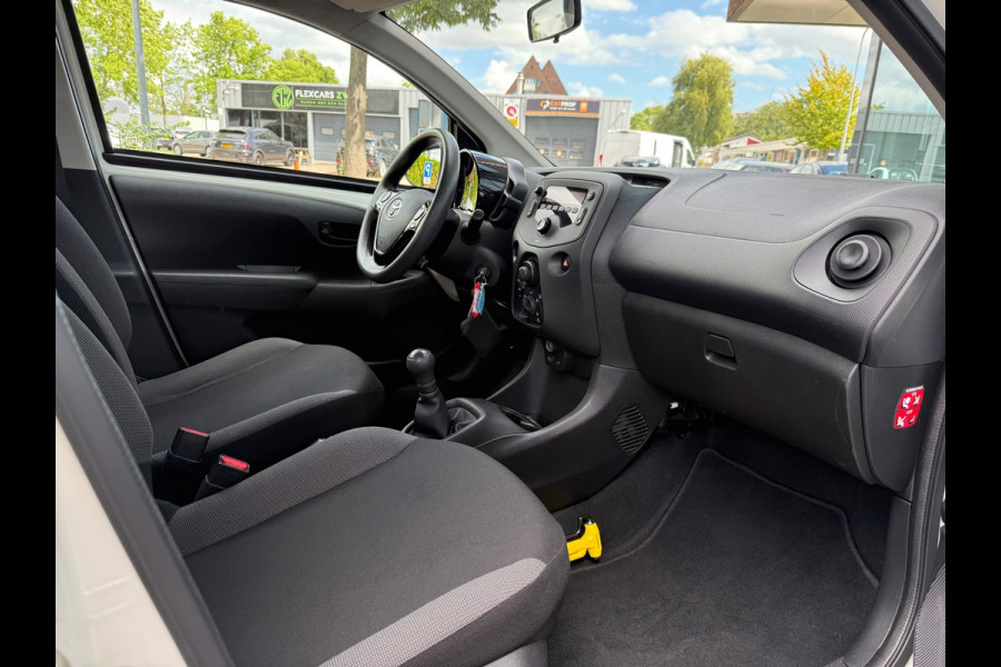 Toyota Aygo 1.0 VVT-i x-fun - Airco - Media - Org.NL