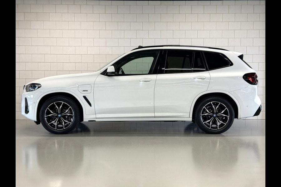 BMW X3 XDrive30e High Executive M Sport Shadow | PANO | TREKHAAK | 360 CAMERA | HEAD-UP | LASER | HARMAN KADON | ELEK STOELEN