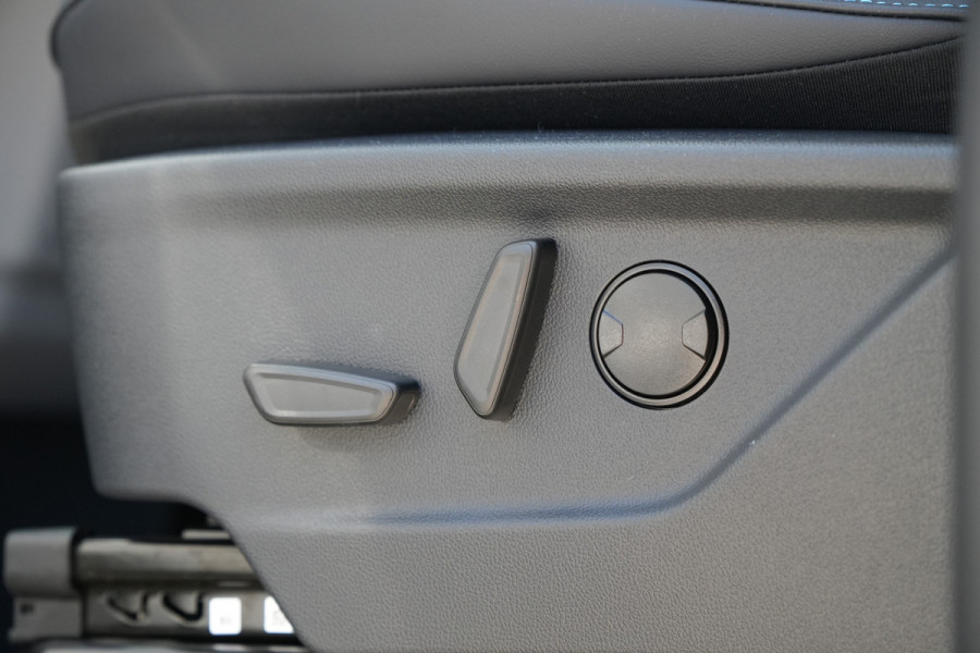 Ford E-Transit Custom 340 L2H1 Sport 71 kWh 218pk - ACC - DDS LED - Pro Power - Verwarmd stuurwiel - Navi - 360 Camera - Rijklaar