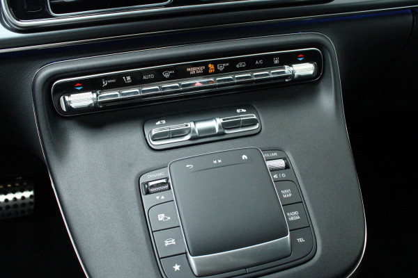 Mercedes-Benz Eqv 300 L2 / AMG / Luchtvering / 7-Persoons / Burmester / Elec Stoelen / Vol Opties / NIEUWSTAAT