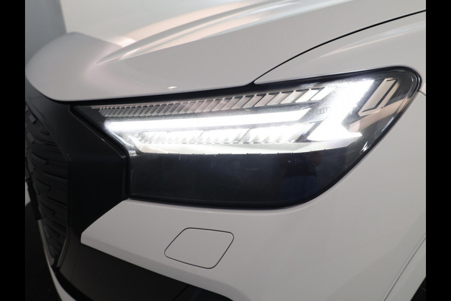 Audi Q4 e-tron 40 S line 77 kWh 204pk | SOH 91,30% | Panoramadak | Lederen bekleding | Lichtmetalen velgen | Matrix Led