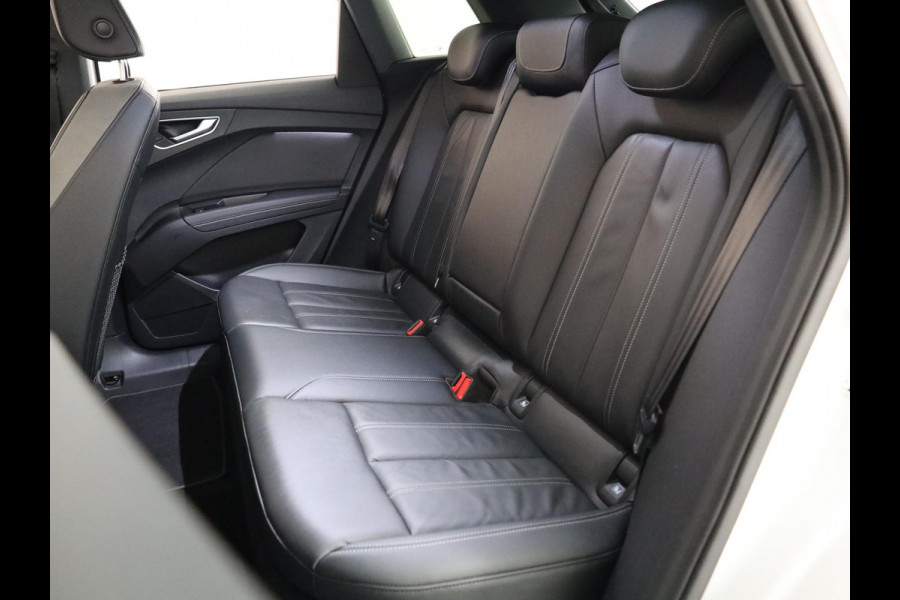 Audi Q4 e-tron 40 S line 77 kWh 204pk | SOH 91,30% | Panoramadak | Lederen bekleding | Lichtmetalen velgen | Matrix Led