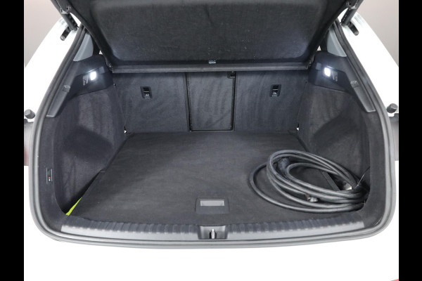 Audi Q4 e-tron 40 S line 77 kWh 204pk | SOH 91,30% | Panoramadak | Lederen bekleding | Lichtmetalen velgen | Matrix Led