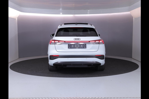 Audi Q4 e-tron 40 S line 77 kWh 204pk | SOH 91,30% | Panoramadak | Lederen bekleding | Lichtmetalen velgen | Matrix Led