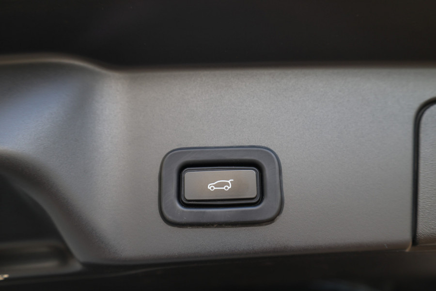 Land Rover Range Rover Evoque 1.5 P300e AWD R-Dynamic SE | BTW | VOL! | PANO | MERIDIAN SURROUND | HUD | MEMORY | DEALER ONDH |