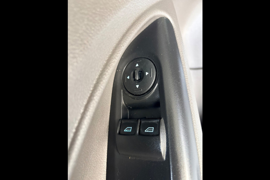 Ford Transit Connect L2H1 Automaat 1.5 EcoBlue 120pk euro6 3persoons Limited, Dakdragers, Trekhaak, RIJKLAARPRIJS!