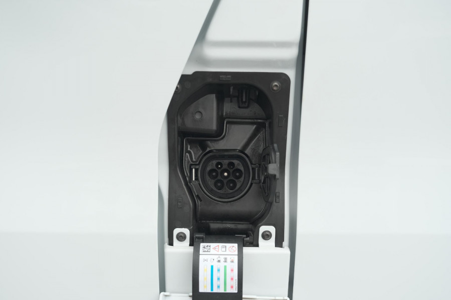 Renault Trafic E-Tech T29 L1H1 Advance 52 kWh | Laadruimte-pakket | Parkeerpakket | 3 fase lader | Camera