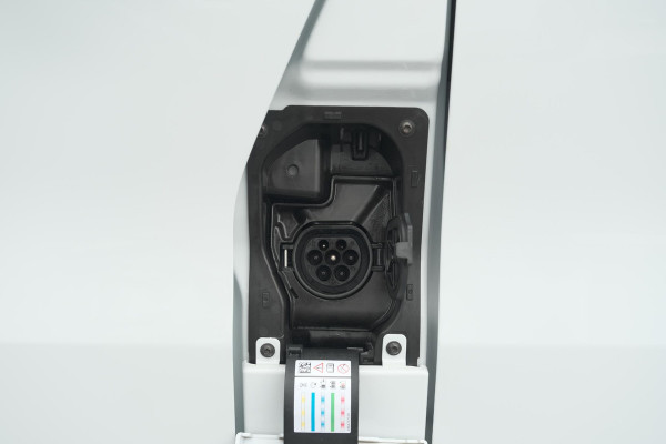 Renault Trafic E-Tech T29 L1H1 Advance 52 kWh | Laadruimte-pakket | Parkeerpakket | 3 fase lader | Camera