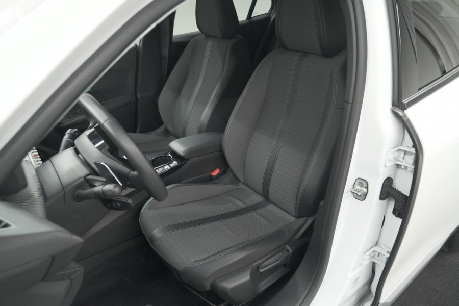 Peugeot 2008 PureTech 130 EAT8 Allure Pack | Camera | Parkeersensoren | Keyless Entry |  Apple Carplay