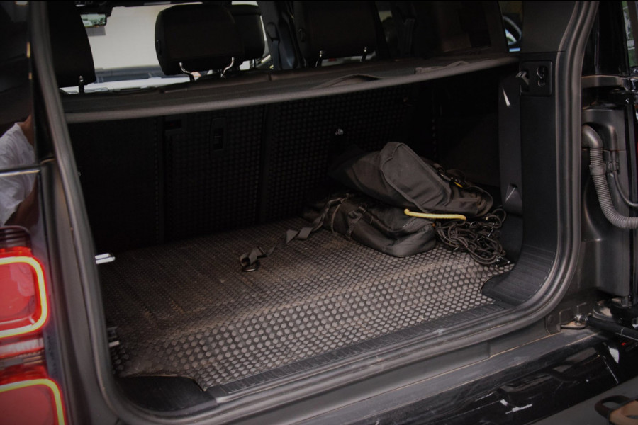Land Rover Defender 110 2.0 P400e 110 X-Dynamic HSE *Urban*|Gr Navi|Panoramadak|