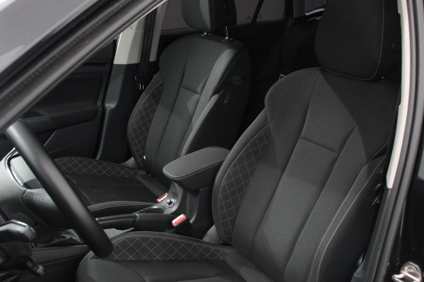 Škoda Kamiq 1.0 TSI 110pk Automaat Life Navigatie Apple Carplay/Android Auto Airco Dab Led Adaptive Cruise Control Verwarmde voorstoelen