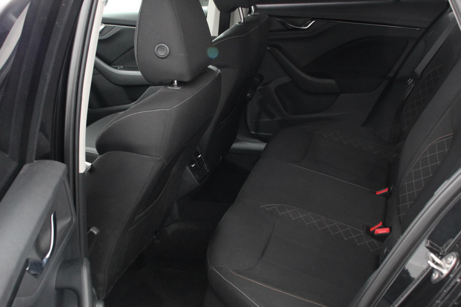 Škoda Kamiq 1.0 TSI 110pk Automaat Life Navigatie Apple Carplay/Android Auto Airco Dab Led Adaptive Cruise Control Verwarmde voorstoelen