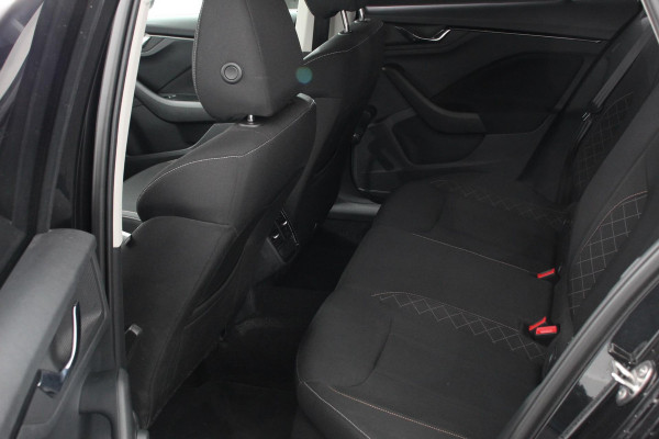 Škoda Kamiq 1.0 TSI 110pk Automaat Life Navigatie Apple Carplay/Android Auto Airco Dab Led Adaptive Cruise Control Verwarmde voorstoelen