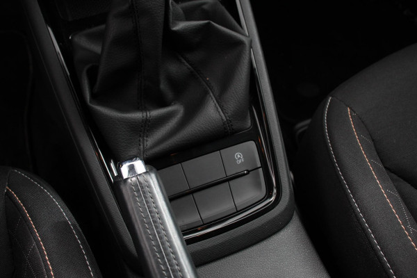 Škoda Kamiq 1.0 TSI 110pk Automaat Life Navigatie Apple Carplay/Android Auto Airco Dab Led Adaptive Cruise Control Verwarmde voorstoelen