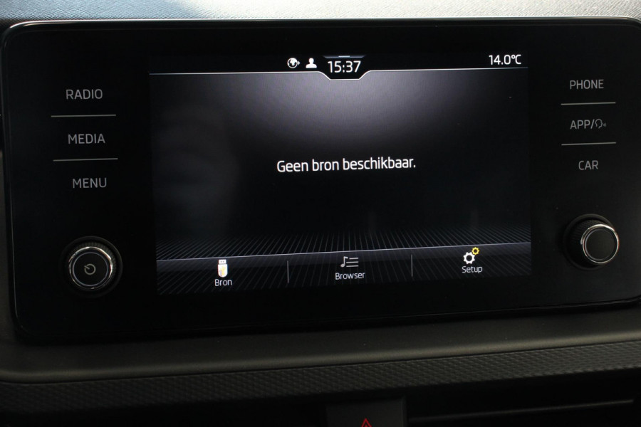 Škoda Kamiq 1.0 TSI 110pk Automaat Life Navigatie Apple Carplay/Android Auto Airco Dab Led Adaptive Cruise Control Verwarmde voorstoelen