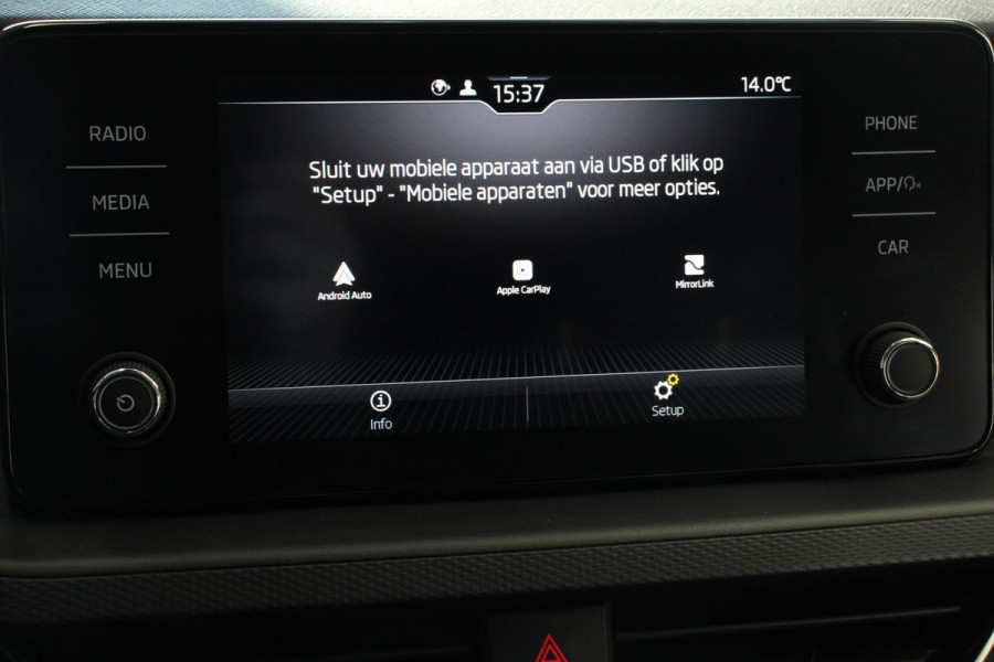 Škoda Kamiq 1.0 TSI 110pk Automaat Life Navigatie Apple Carplay/Android Auto Airco Dab Led Adaptive Cruise Control Verwarmde voorstoelen