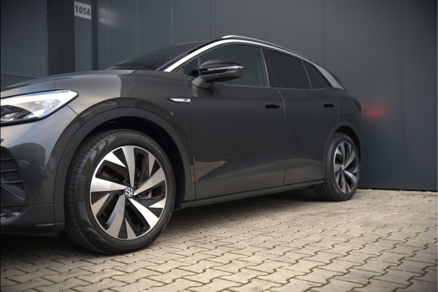 Volkswagen ID.4 First 77 kWh | Stoelverwarming | Stuurverwarming | Adaptive Cruise Control | Navigatie | Apple Carplay | Keyless | Camera | Parkeersensoren | NAP | BTW | SOH 92,01%