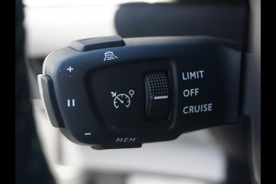 Peugeot 2008 1.2 Hybrid 145 GT l 360 Camera l Navigatie l Keyless entry l Apple Carplay/Android Auto