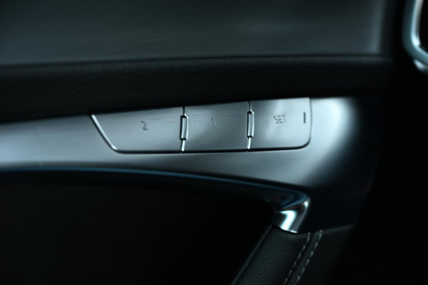 Audi A6 Avant 50 TDI quattro Design Pro Line Plus | Panoramadak | Night Vision | B&O | HUD | 360 Camera | Achterasbesturing | ACC | Memory Seats | Soft Close | Luchtvering | Trekhaak | Ambiance Interieur |