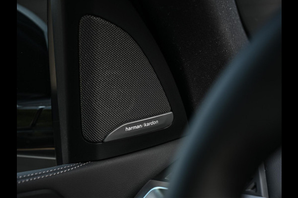 BMW X5 xDrive50e M-Sport Pro | Panoramadak | Harman/Kardon | HUD | Iconic Glow | Integral Active Steering | Memory Seats | Ambiance Interieur | Trekhaak |