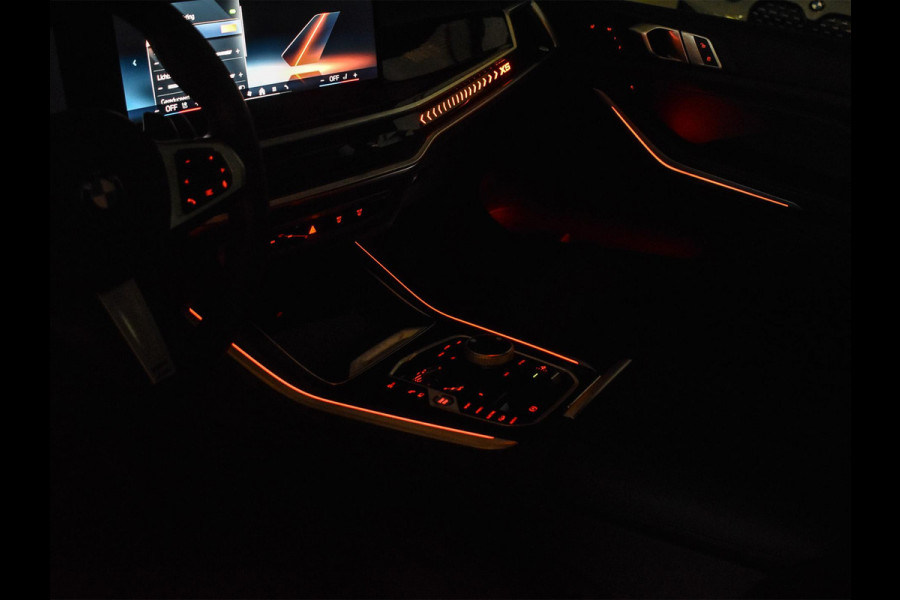 BMW X5 xDrive50e M-Sport Pro | Panoramadak | Harman/Kardon | HUD | Iconic Glow | Integral Active Steering | Memory Seats | Ambiance Interieur | Trekhaak |