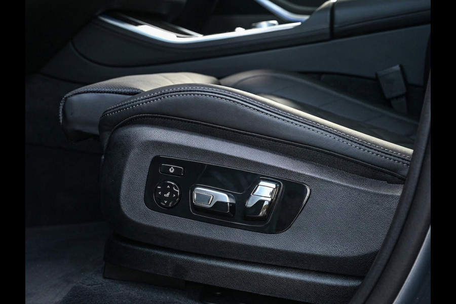 BMW X5 xDrive50e M-Sport Pro | Panoramadak | Harman/Kardon | HUD | Iconic Glow | Integral Active Steering | Memory Seats | Ambiance Interieur | Trekhaak |