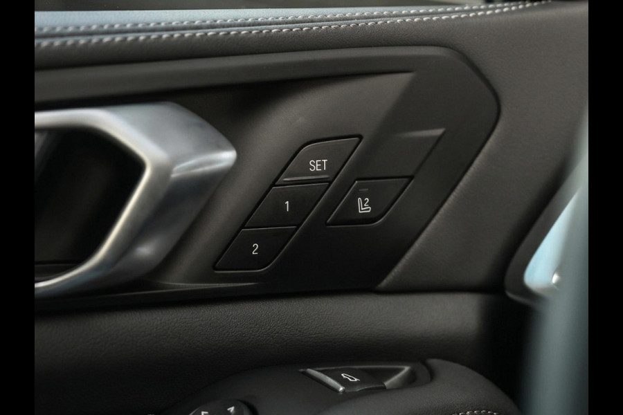 BMW X5 xDrive50e M-Sport Pro | Panoramadak | Harman/Kardon | HUD | Iconic Glow | Integral Active Steering | Memory Seats | Ambiance Interieur | Trekhaak |