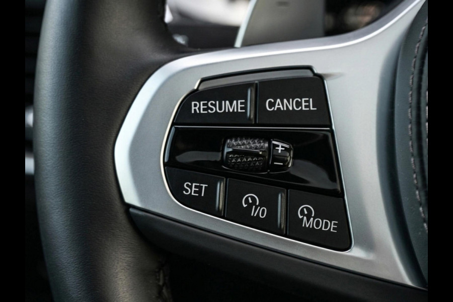 BMW X5 xDrive50e M-Sport Pro | Panoramadak | Harman/Kardon | HUD | Iconic Glow | Integral Active Steering | Memory Seats | Ambiance Interieur | Trekhaak |