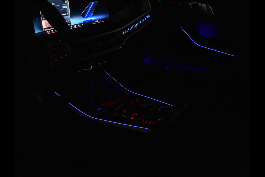 BMW X5 xDrive50e M-Sport Pro | Panoramadak | Harman/Kardon | HUD | Iconic Glow | Integral Active Steering | Memory Seats | Ambiance Interieur | Trekhaak |