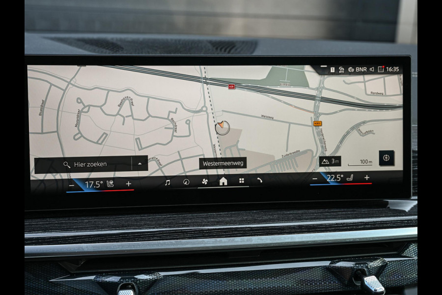 BMW X5 xDrive50e M-Sport Pro | Panoramadak | Harman/Kardon | HUD | Iconic Glow | Integral Active Steering | Memory Seats | Ambiance Interieur | Trekhaak |