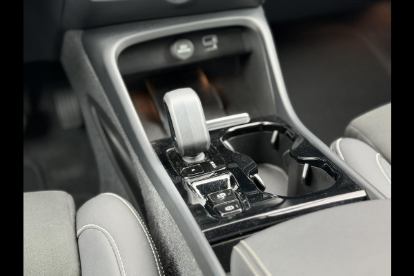Volvo XC40 1.5 T4 Plug-in hybrid Ultimate Dark |Pano|H/K|360Cam|Memory|PilotAssit|Trekhaak|BLIS|ThunderGrey