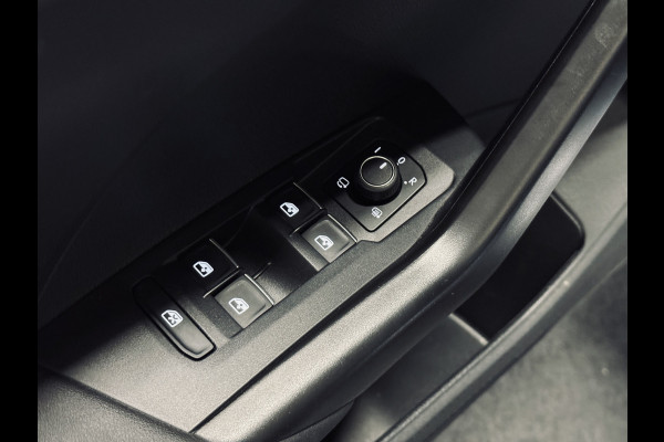 Volkswagen T-Cross 1.0 TSI Active | Camera | ACC | Trekhaak