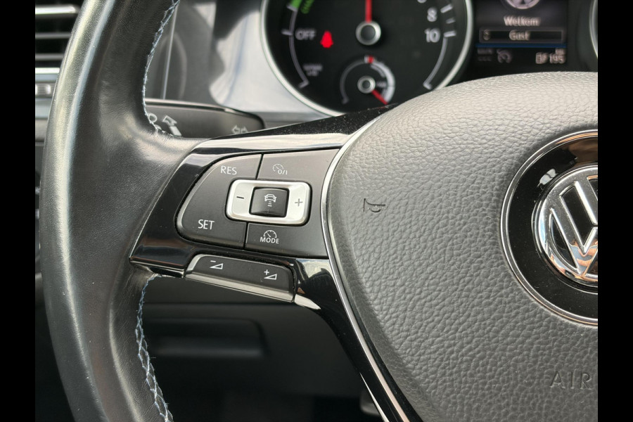 Volkswagen e-Golf e-Golf SOH88%,Draadloze telefoonlader,Camera,Carplay,Navi,Recent beurt gehad,Keyless,Warmtepomp,2e Eigenaar,Stoelverwarming,Pdc V+A,N.A.P,Nieuwe Apk bij Aflevering