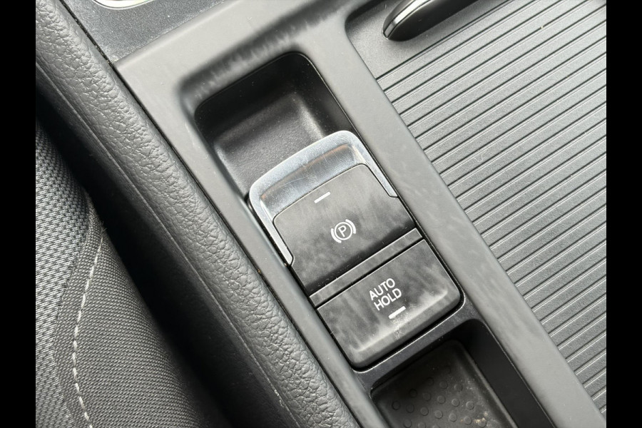 Volkswagen e-Golf e-Golf SOH88%,Draadloze telefoonlader,Camera,Carplay,Navi,Recent beurt gehad,Keyless,Warmtepomp,2e Eigenaar,Stoelverwarming,Pdc V+A,N.A.P,Nieuwe Apk bij Aflevering