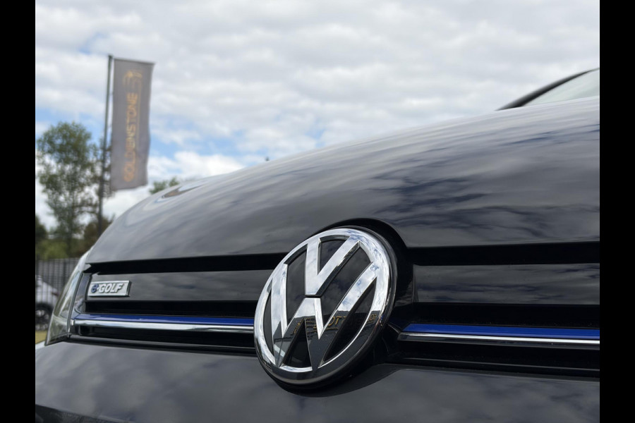 Volkswagen e-Golf e-Golf SOH88%,Draadloze telefoonlader,Camera,Carplay,Navi,Recent beurt gehad,Keyless,Warmtepomp,2e Eigenaar,Stoelverwarming,Pdc V+A,N.A.P,Nieuwe Apk bij Aflevering