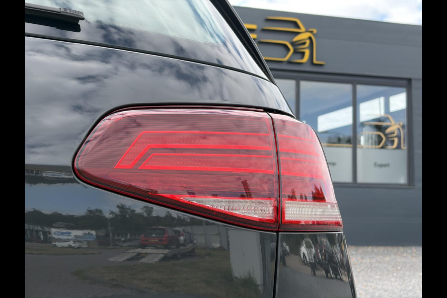 Volkswagen e-Golf e-Golf SOH88%,Draadloze telefoonlader,Camera,Carplay,Navi,Recent beurt gehad,Keyless,Warmtepomp,2e Eigenaar,Stoelverwarming,Pdc V+A,N.A.P,Nieuwe Apk bij Aflevering