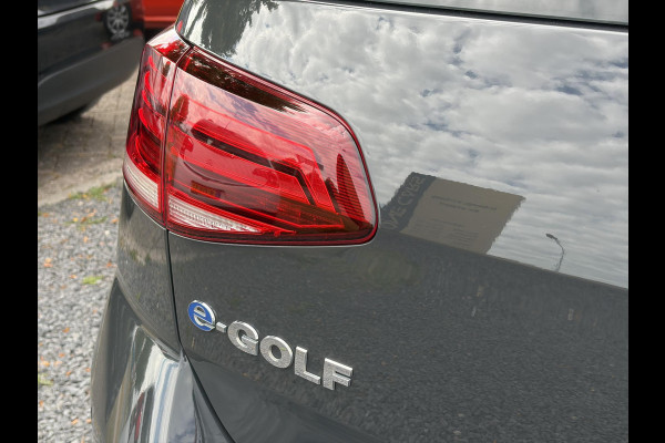 Volkswagen e-Golf e-Golf SOH88%,Draadloze telefoonlader,Camera,Carplay,Navi,Recent beurt gehad,Keyless,Warmtepomp,2e Eigenaar,Stoelverwarming,Pdc V+A,N.A.P,Nieuwe Apk bij Aflevering
