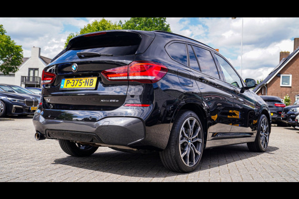 BMW X1 XDrive25e eDrive Edition | M-pakket | HuD | Panorama | Harman/Kardon | Adaptieve Cruise | Memory | Trekhaak | Camera | NAP