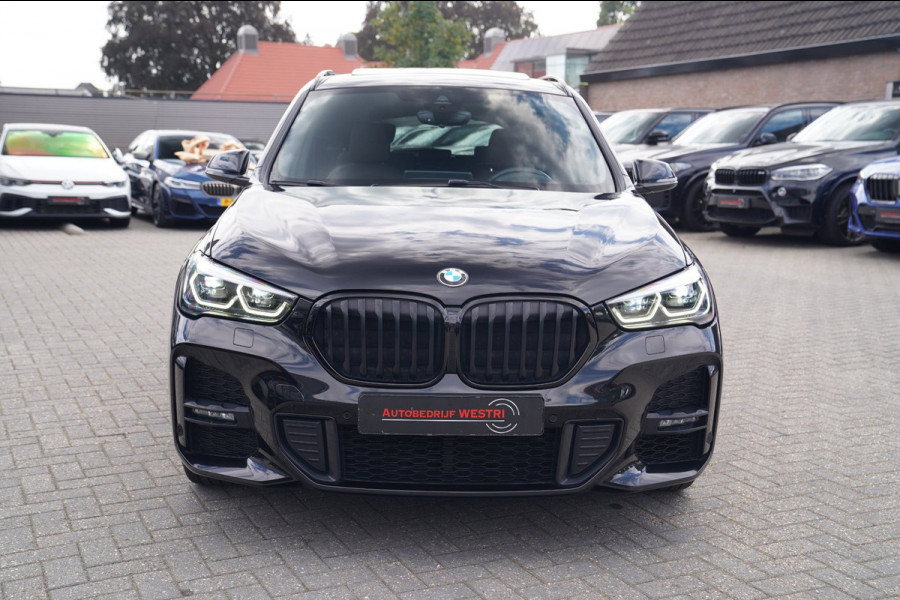 BMW X1 XDrive25e eDrive Edition | M-pakket | HuD | Panorama | Harman/Kardon | Adaptieve Cruise | Memory | Trekhaak | Camera | NAP