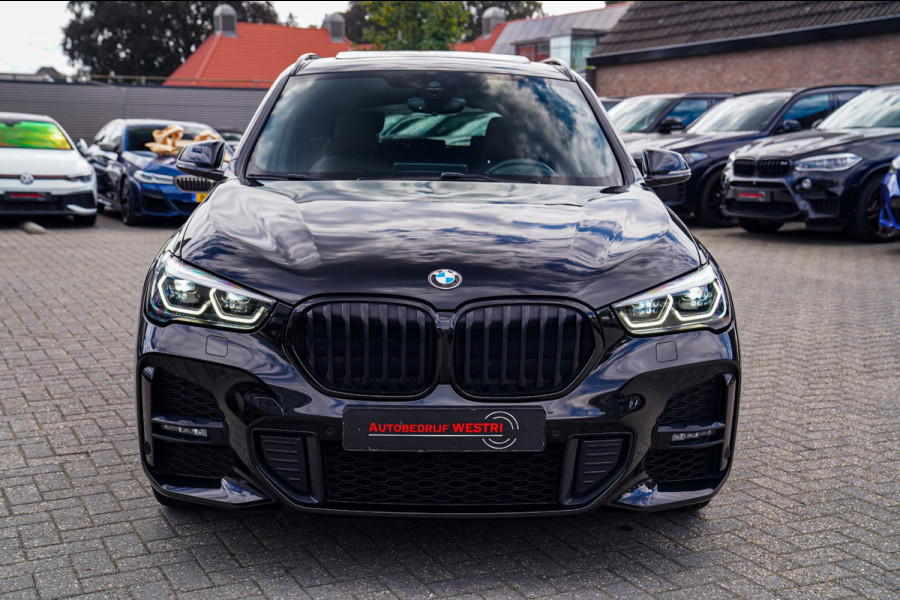 BMW X1 XDrive25e eDrive Edition | M-pakket | HuD | Panorama | Harman/Kardon | Adaptieve Cruise | Memory | Trekhaak | Camera | NAP