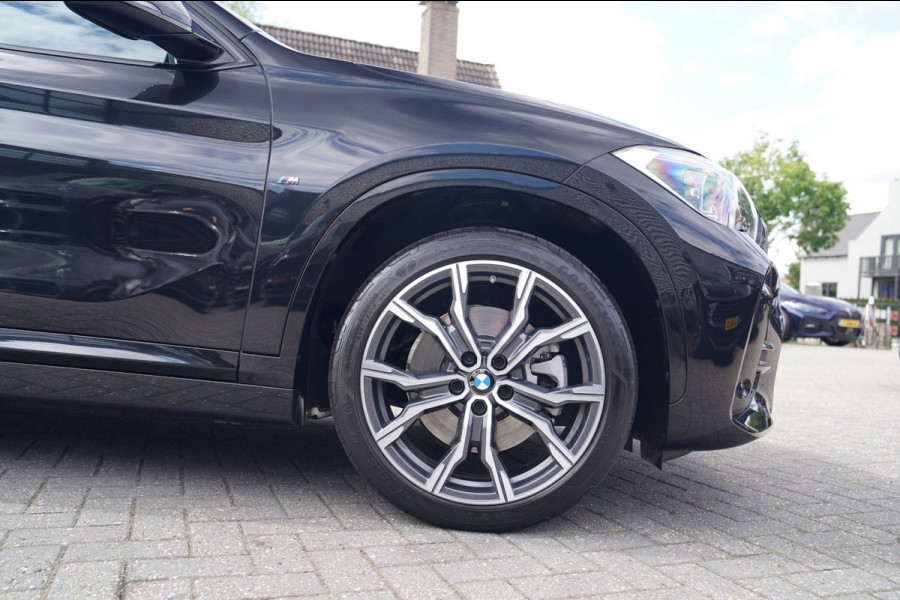 BMW X1 XDrive25e eDrive Edition | M-pakket | HuD | Panorama | Harman/Kardon | Adaptieve Cruise | Memory | Trekhaak | Camera | NAP