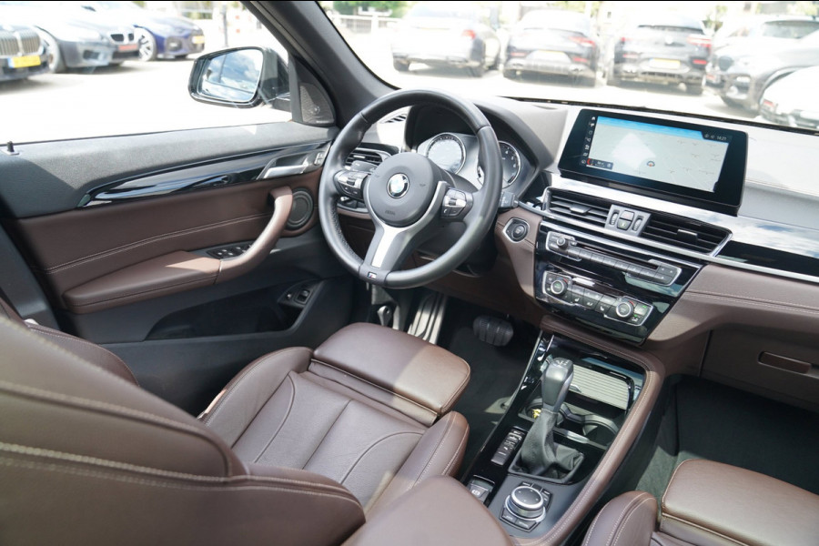 BMW X1 XDrive25e eDrive Edition | M-pakket | HuD | Panorama | Harman/Kardon | Adaptieve Cruise | Memory | Trekhaak | Camera | NAP