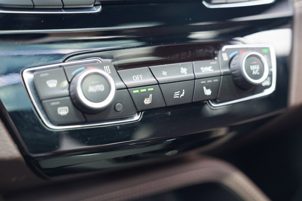 BMW X1 XDrive25e eDrive Edition | M-pakket | HuD | Panorama | Harman/Kardon | Adaptieve Cruise | Memory | Trekhaak | Camera | NAP