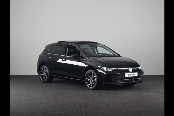 Volkswagen Golf 1.5 eHybrid Style Edition 204 pk Automaat (DSG) | Verlengde garantie | Navigatie via App | Panoramadak | Parkeersensoren (Park assist) | Achteruitrijcamera |