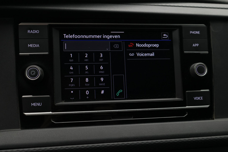 Volkswagen Transporter 2.0 TDI DSG 150 PK Lang 3-Zits, Airco, Cruise, Apple Carplay, Camera, DAB, PDC, Trekhaak, 18''