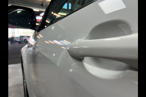 Toyota Yaris 1.5 Hybrid Dynamic | Carplay| Keyless | Head-Up