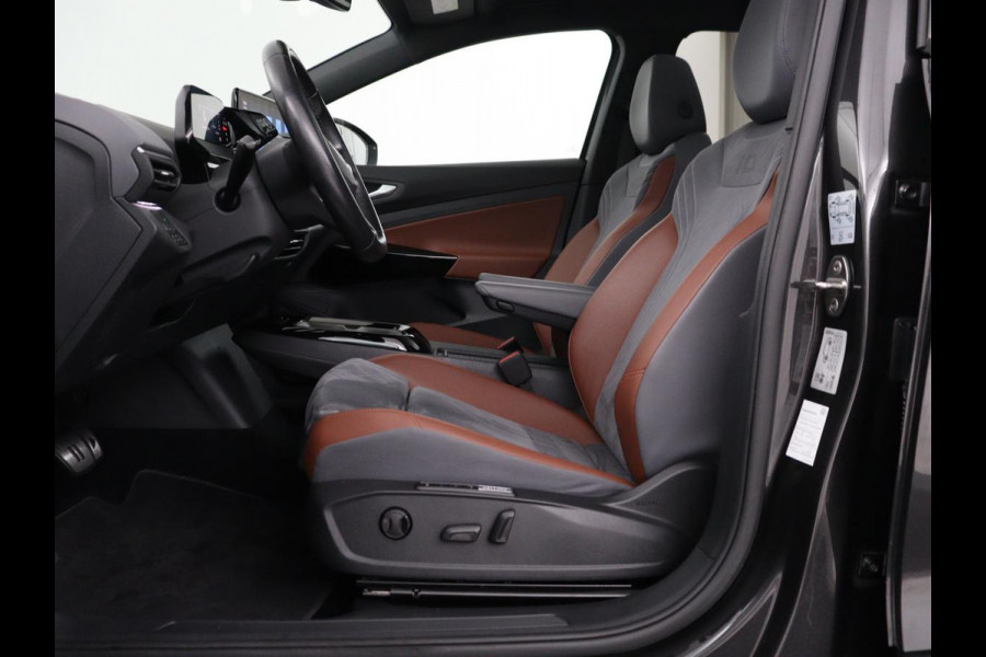 Volkswagen ID.4 First Max 77 kWh | SOH 91,9% | Panoramadak | Leder/alcantara | Memory | Stuur/stoel verwarming | Adaptive cruise | 360 camera | Dodehoek detectie | Carplay | Sfeerverlichting |