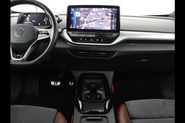 Volkswagen ID.4 First Max 77 kWh | SOH 91,9% | Panoramadak | Leder/alcantara | Memory | Stuur/stoel verwarming | Adaptive cruise | 360 camera | Dodehoek detectie | Carplay | Sfeerverlichting |