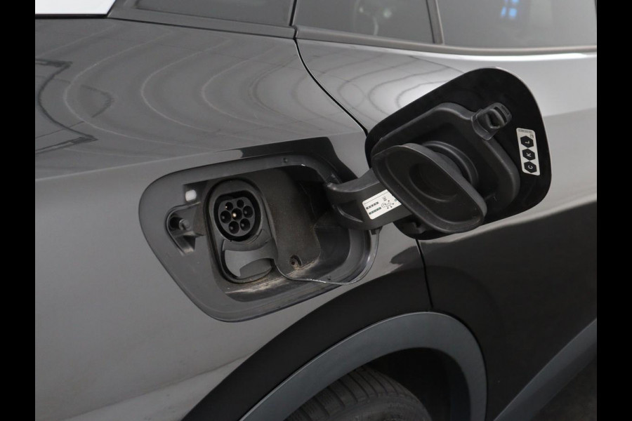 Volkswagen ID.4 First Max 77 kWh | SOH 91,9% | Panoramadak | Leder/alcantara | Memory | Stuur/stoel verwarming | Adaptive cruise | 360 camera | Dodehoek detectie | Carplay | Sfeerverlichting |