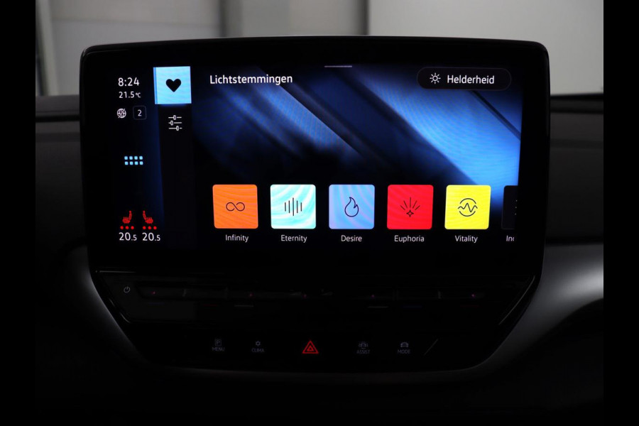 Volkswagen ID.4 First Max 77 kWh | SOH 91,9% | Panoramadak | Leder/alcantara | Memory | Stuur/stoel verwarming | Adaptive cruise | 360 camera | Dodehoek detectie | Carplay | Sfeerverlichting |